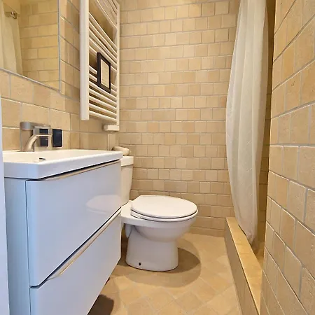 Côté Vieil Apartamento Antibes