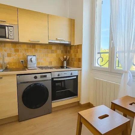 Côté Vieil Apartamento Antibes