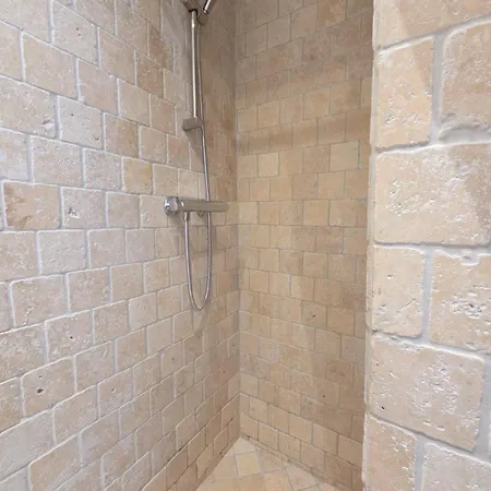 Côté Vieil Apartamento Antibes