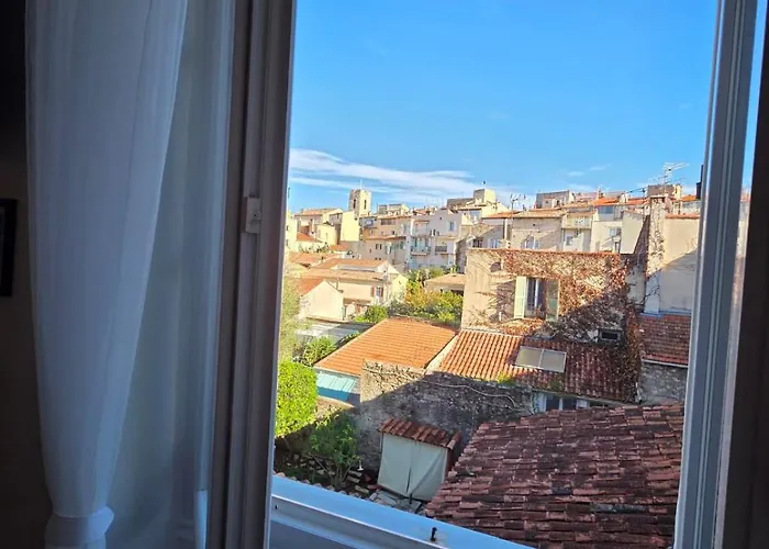 Cote Vieil Antibes